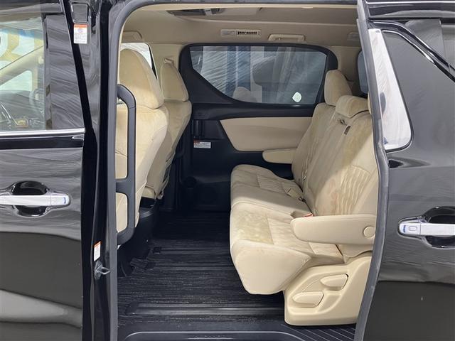 アルファード ２．５Ｘ　フルセグ　ＨＤＤナビ　ＤＶＤ再生　ミュージックプレイヤー接続可　後席モニター　バックカメラ　衝突被害軽減システム　ＥＴＣ　電動スライドドア　ＬＥＤヘッドランプ　乗車定員８人　３列シート　ワンオーナー（23枚目）