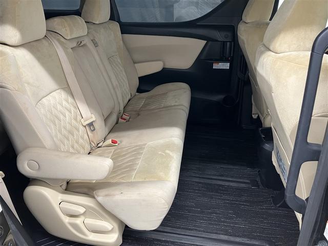 アルファード ２．５Ｘ　フルセグ　ＨＤＤナビ　ＤＶＤ再生　ミュージックプレイヤー接続可　後席モニター　バックカメラ　衝突被害軽減システム　ＥＴＣ　電動スライドドア　ＬＥＤヘッドランプ　乗車定員８人　３列シート　ワンオーナー（30枚目）