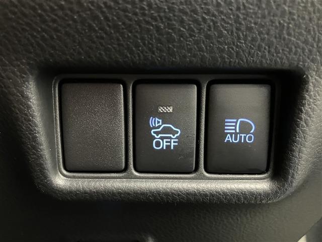 �I�[�g�}�`�b�N�n�C�r�[���Ƃ́A��s�Ԃ�Ό��Ԃ̃��C�g��F�����A�n�C�r�[���ƃ��[�r�[���������Ő؂�ւ���@�\�ł��B�铹�̎��E���m�ۂ��܂��B�ڍׂ͔̔��X�X�^�b�t�܂ł������˂��������B