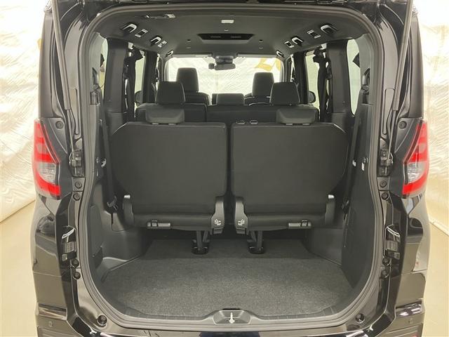 �X�^�C���b�V���ȃf�U�C���̃C���p�l�B�e����X�C�b�`�͎g���₷���ʒu�ɔz�u����Ă܂��B