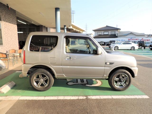 ランドベンチャー 地デジナビ 5速マニュアル ワンオーナー キーレス フォグ 特別仕様車 専用シート 専用アルミ 禁煙車 シートヒーター パーツタイム4WD(4枚目)