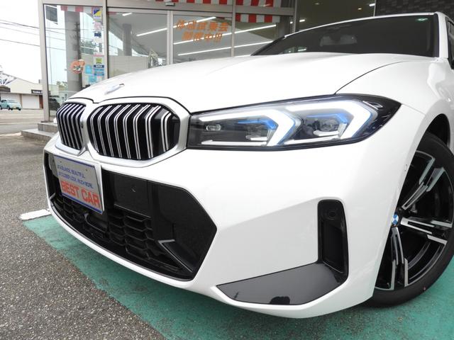３シリーズ ３１８ｉ　Ｍスポーツ　３６０ビューモニター　アクティブクルコン　パワーシート　パワートランク　パーキングアシスト　ハーフレザー　スマホ連携　アンビエントライト　シートヒーター　ドライビングアシスト　置くだけ充電　スペアキー（15枚目）