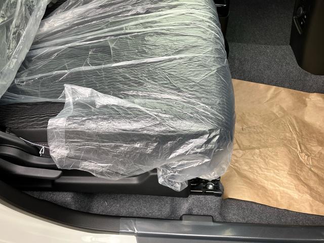 ハスラー ハイブリッドＸ　スマートキー　アイドリングストップ　４ＷＤ　シートヒーター　ＵＳＢ入力端子　運転席・助手席エアバック　エアコン　パワーステアリング　パワーウインドウ（41枚目）