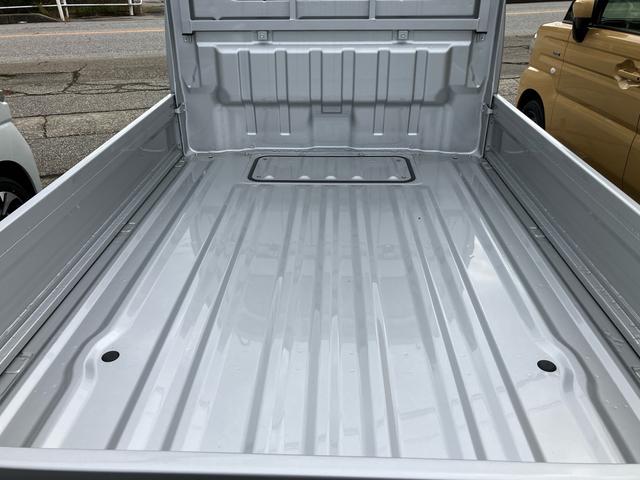 キャリイトラック ＫＣエアコン・パワステ　キーレスエントリー　４ＷＤ　アイドリングストップ　ＥＳＣ　運転席・助手席エアバック　エアコン　パワーステアリング（14枚目）