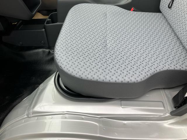 キャリイトラック ＫＣエアコン・パワステ　キーレスエントリー　４ＷＤ　アイドリングストップ　ＥＳＣ　運転席・助手席エアバック　エアコン　パワーステアリング（20枚目）