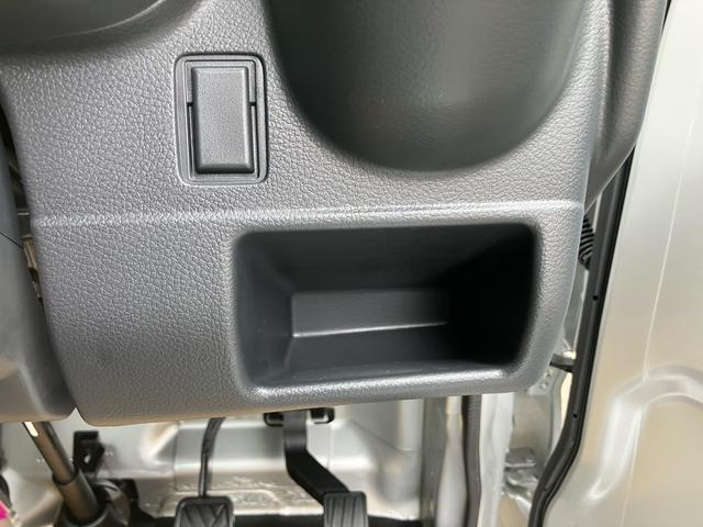 キャリイトラック ＫＣエアコン・パワステ　キーレスエントリー　４ＷＤ　アイドリングストップ　ＥＳＣ　運転席・助手席エアバック　エアコン　パワーステアリング（41枚目）