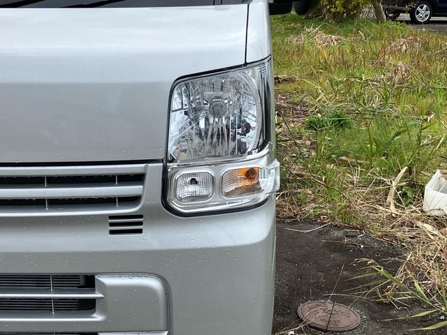 エブリイ ＰＡリミテッド　キーレスエントリー　４ＷＤ　オートライト　クリアランスソナー　オートマチックハイビーム　運転席・助手席エアバック　ＡＢＳ　ＥＳＣ　盗難防止システム　衝突安全ボディ　衝突被害軽減システム（5枚目）