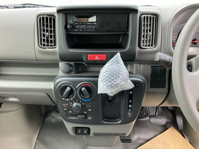 エブリイ ＰＡリミテッド　キーレスエントリー　４ＷＤ　オートライト　クリアランスソナー　オートマチックハイビーム　運転席・助手席エアバック　ＡＢＳ　ＥＳＣ　盗難防止システム　衝突安全ボディ　衝突被害軽減システム（60枚目）