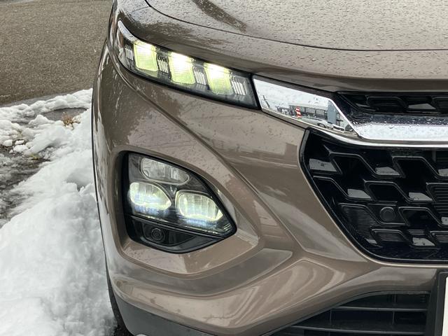 フロンクス ベースグレード　スマートキー　アイドリングストップ　アルミホイール　ナビＴＶ　Ｂｌｕｅｔｏｏｔｈ　バックカメラ　全周囲カメラ　オートクルーズコントロール　シートヒーター　クリアランスソナー　盗難防止システム（4枚目）