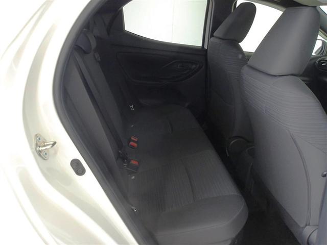 ヤリス ハイブリッドＺ　４ＷＤ　ＤＶＤ再生　ミュージックプレイヤー接続可　バックカメラ　衝突被害軽減システム　ＥＴＣ　ドラレコ　ＬＥＤヘッドランプ（25枚目）