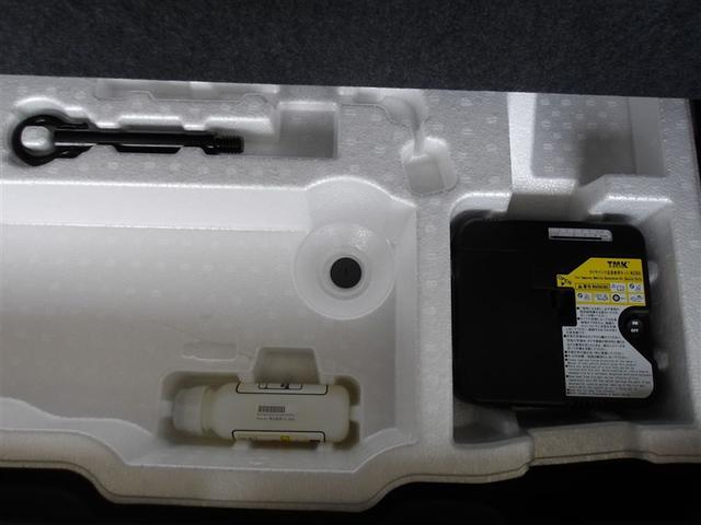 ヤリス ハイブリッドＺ　４ＷＤ　ＤＶＤ再生　ミュージックプレイヤー接続可　バックカメラ　衝突被害軽減システム　ＥＴＣ　ドラレコ　ＬＥＤヘッドランプ（36枚目）