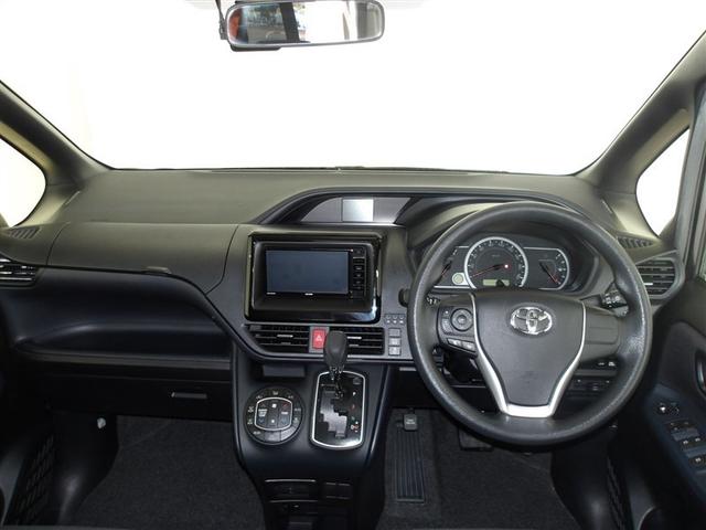 ノア Ｘ　４ＷＤ　フルセグ　メモリーナビ　ＤＶＤ再生　ミュージックプレイヤー接続可　バックカメラ　衝突被害軽減システム　ＥＴＣ　ドラレコ　両側電動スライド　ＬＥＤヘッドランプ　ウオークスルー　乗車定員７人（3枚目）