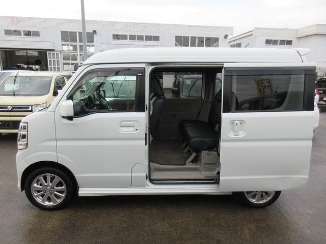 エブリイワゴン ＰＺターボ　４ＷＤ　ハイルーフ　衝突軽減ブレーキ　左側電動スライド　プッシュスタート　ディスチャージ　シートヒーター　オートエアコン　純正アルミ　ＣＤ　Ｆフォグ（5枚目）