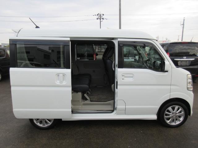 エブリイワゴン ＰＺターボ　４ＷＤ　ハイルーフ　衝突軽減ブレーキ　左側電動スライド　プッシュスタート　ディスチャージ　シートヒーター　オートエアコン　純正アルミ　ＣＤ　Ｆフォグ（10枚目）