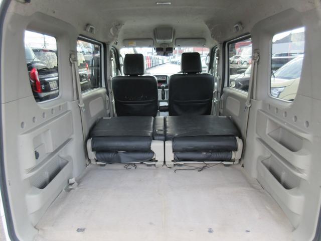 エブリイワゴン ＰＺターボ　４ＷＤ　ハイルーフ　衝突軽減ブレーキ　左側電動スライド　プッシュスタート　ディスチャージ　シートヒーター　オートエアコン　純正アルミ　ＣＤ　Ｆフォグ（17枚目）