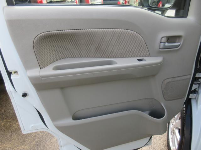 エブリイワゴン ＰＺターボ　４ＷＤ　ハイルーフ　衝突軽減ブレーキ　左側電動スライド　プッシュスタート　ディスチャージ　シートヒーター　オートエアコン　純正アルミ　ＣＤ　Ｆフォグ（53枚目）