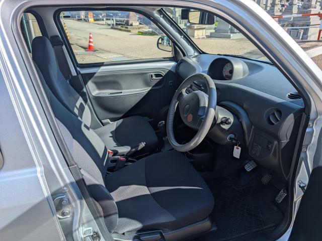 エッセ D5速MT(13枚目)