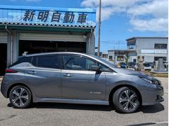 店舗から離れた駐車場で保管している車両もございます。ご来店の際は事前にご一報頂けますとお待たせする事が無くよろしいかと思いますので、お願い申し上げます。 4