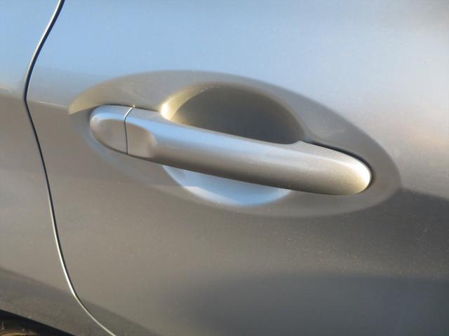 ノート Ｘ　ＤＩＧ－Ｓ　純正ナビＴＶ　スマートキーレス　プッシュスタート　ＥＴＣ　バックカメラ　電動格納ミラー　パワーステアリング　パワーウィンドウ　エアコン　両席エアバッグ（25枚目）