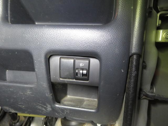 キャリイトラック ＫＣエアコン・パワステ　運転席エアバッグ　ラジオ　フロアマット　ドアバイザー　エアコン　パワステ　４ＷＤ　３方開　トラック　５速マニュアル　荷台マット　荷台ゲートチェーン（41枚目）