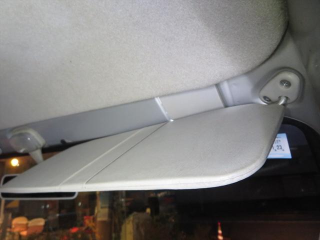 キャリイトラック ＫＣエアコン・パワステ　運転席エアバッグ　ラジオ　フロアマット　ドアバイザー　エアコン　パワステ　４ＷＤ　３方開　トラック　５速マニュアル　荷台マット　荷台ゲートチェーン（44枚目）