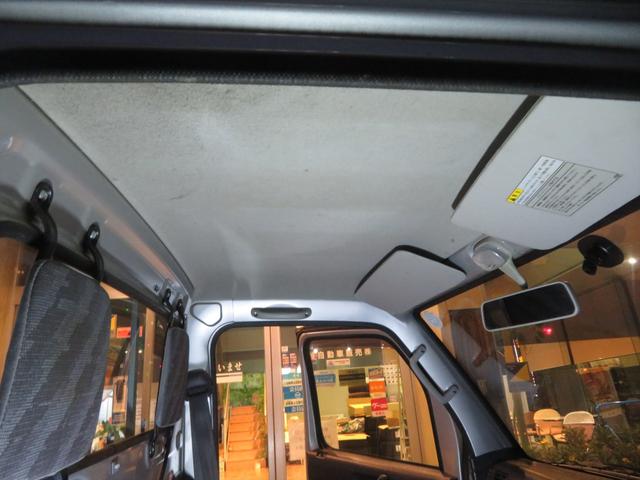 キャリイトラック ＫＣエアコン・パワステ　運転席エアバッグ　ラジオ　フロアマット　ドアバイザー　エアコン　パワステ　４ＷＤ　３方開　トラック　５速マニュアル　荷台マット　荷台ゲートチェーン（55枚目）