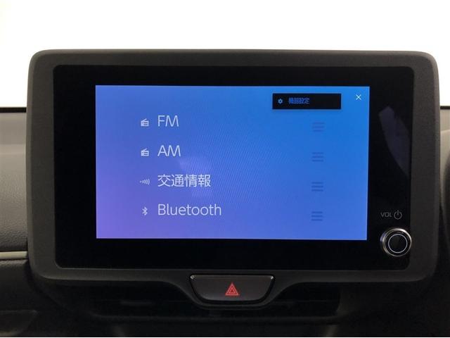 ヤリス ハイブリッドＵ　サポカーＳ　クルーズコントロール　ＥＴＣ　メディアプレイヤー接続　バックモニター　車線逸脱警報　横滑り防止装置　モケットシート　先進ライト　パワーウィンドウ　パワーステアリング　スマートキー（9枚目）