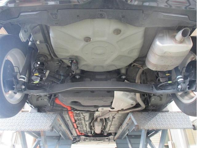 アクア Z サポカーS クルーズコントロール パノラミックビューモニター ブラインドスポットモニター 電源コンセント メディアプレイヤー接続 バックモニター 車線逸脱警報 横滑り防止装置 純正アルミ スマートキー(34枚目)