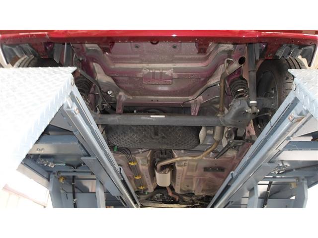 下回り点検も行っております。スマートキー２個付いています。キーを携帯するだけでドアの施錠・解錠やエンジンスタートができます。