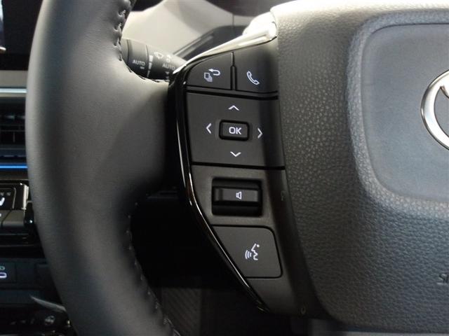 プリウス Ｚ　サポカーＳ　ブラインドスポットモニター　パノラミックビューモニター　クルーズコントロール　電源コンセント　両席シートヒーター　パワーシート　合成皮革シート　メディアプレイヤー接続　バックモニター（5枚目）