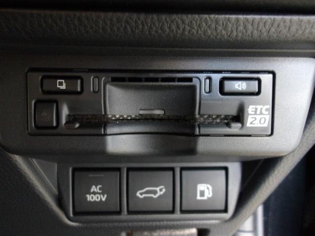 プリウス Ｚ　サポカーＳ　ブラインドスポットモニター　パノラミックビューモニター　クルーズコントロール　電源コンセント　両席シートヒーター　パワーシート　合成皮革シート　メディアプレイヤー接続　バックモニター（8枚目）