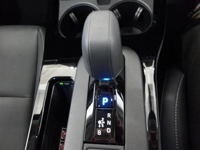 プリウス Ｚ　サポカーＳ　ブラインドスポットモニター　パノラミックビューモニター　クルーズコントロール　電源コンセント　両席シートヒーター　パワーシート　合成皮革シート　メディアプレイヤー接続　バックモニター（12枚目）
