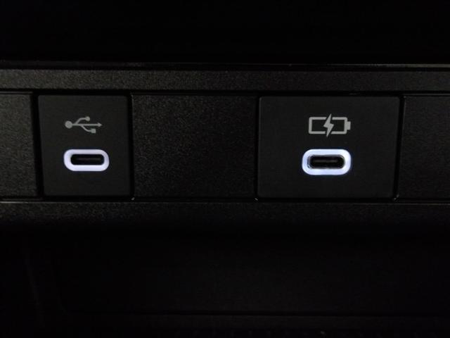 プリウス Ｚ　サポカーＳ　ブラインドスポットモニター　パノラミックビューモニター　クルーズコントロール　電源コンセント　両席シートヒーター　パワーシート　合成皮革シート　メディアプレイヤー接続　バックモニター（17枚目）