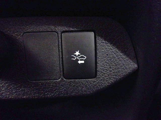 ヴィッツ ハイブリッドＦ　ワンセグ　ＨＤＤナビ　ＤＶＤ再生　ミュージックプレイヤー接続可　バックカメラ　衝突被害軽減システム　ＥＴＣ（16枚目）