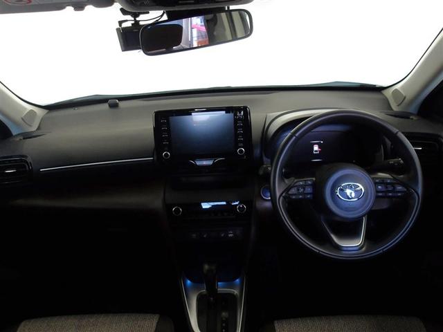 ヤリスクロス ハイブリッドＺ　サポカーＳ　クルーズコントロール　前後ドライブレコーダー　ＥＴＣ　ブラインドスポットモニター　両席シートヒーター　リアスポイラー　メディアプレイヤー接続　バックモニター　純正アルミ（3枚目）