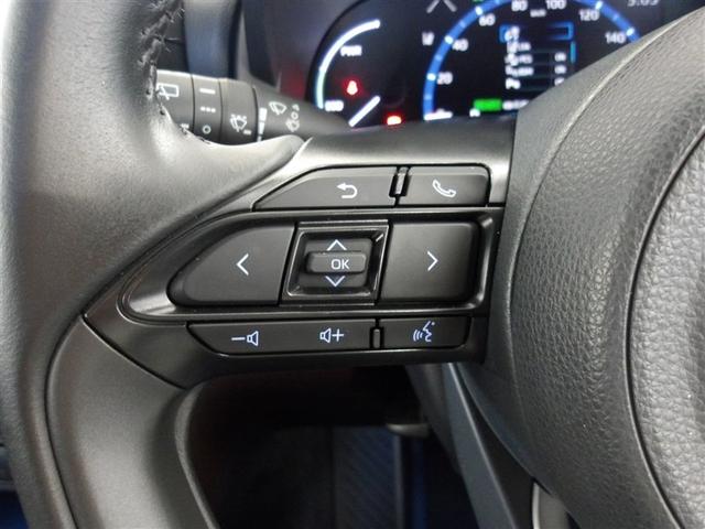 ヤリスクロス ハイブリッドＺ　サポカーＳ　クルーズコントロール　前後ドライブレコーダー　ＥＴＣ　ブラインドスポットモニター　両席シートヒーター　リアスポイラー　メディアプレイヤー接続　バックモニター　純正アルミ（5枚目）