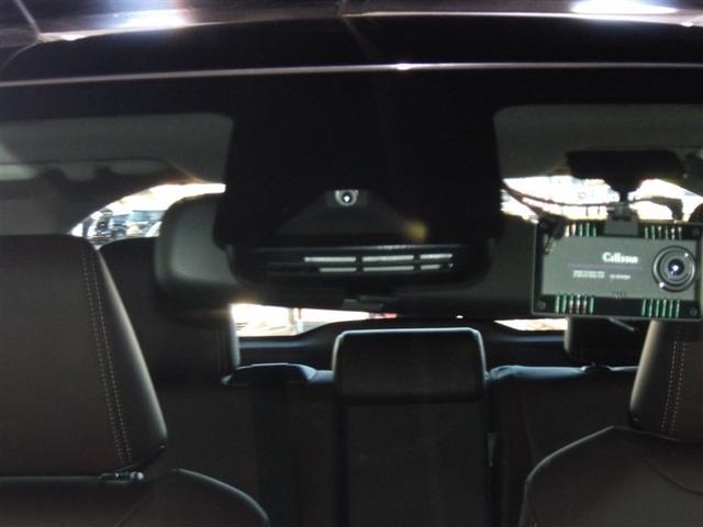 ヤリスクロス ハイブリッドＺ　サポカーＳ　クルーズコントロール　前後ドライブレコーダー　ＥＴＣ　ブラインドスポットモニター　両席シートヒーター　リアスポイラー　メディアプレイヤー接続　バックモニター　純正アルミ（7枚目）