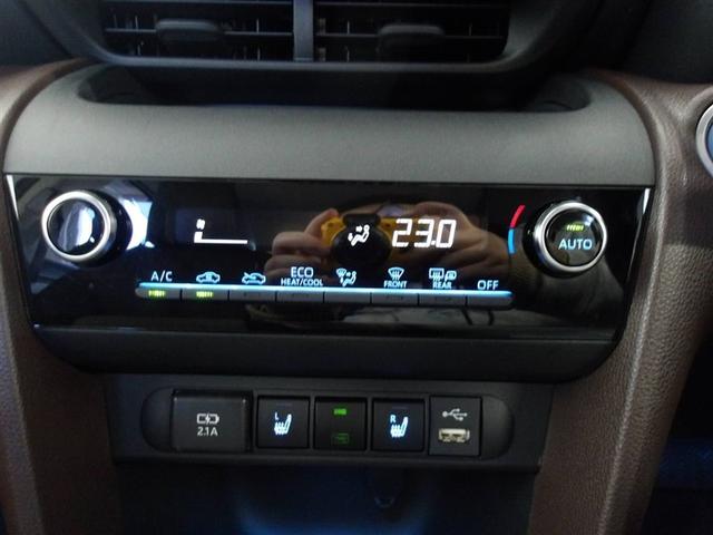 ヤリスクロス ハイブリッドＺ　サポカーＳ　クルーズコントロール　前後ドライブレコーダー　ＥＴＣ　ブラインドスポットモニター　両席シートヒーター　リアスポイラー　メディアプレイヤー接続　バックモニター　純正アルミ（13枚目）