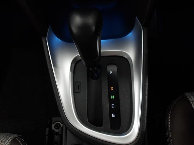 ヤリスクロス ハイブリッドＺ　サポカーＳ　クルーズコントロール　前後ドライブレコーダー　ＥＴＣ　ブラインドスポットモニター　両席シートヒーター　リアスポイラー　メディアプレイヤー接続　バックモニター　純正アルミ（14枚目）