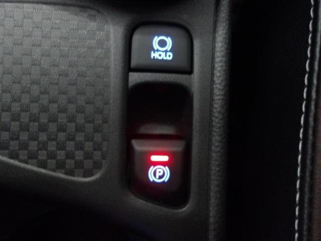 ヤリスクロス ハイブリッドＺ　サポカーＳ　クルーズコントロール　前後ドライブレコーダー　ＥＴＣ　ブラインドスポットモニター　両席シートヒーター　リアスポイラー　メディアプレイヤー接続　バックモニター　純正アルミ（17枚目）