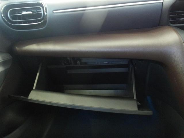 ヤリスクロス ハイブリッドＺ　サポカーＳ　クルーズコントロール　前後ドライブレコーダー　ＥＴＣ　ブラインドスポットモニター　両席シートヒーター　リアスポイラー　メディアプレイヤー接続　バックモニター　純正アルミ（24枚目）