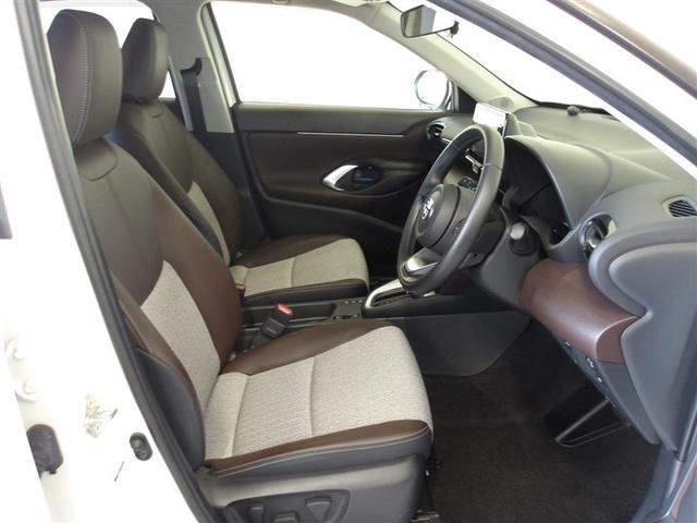 ヤリスクロス ハイブリッドＺ　サポカーＳ　クルーズコントロール　前後ドライブレコーダー　ＥＴＣ　ブラインドスポットモニター　両席シートヒーター　リアスポイラー　メディアプレイヤー接続　バックモニター　純正アルミ（29枚目）