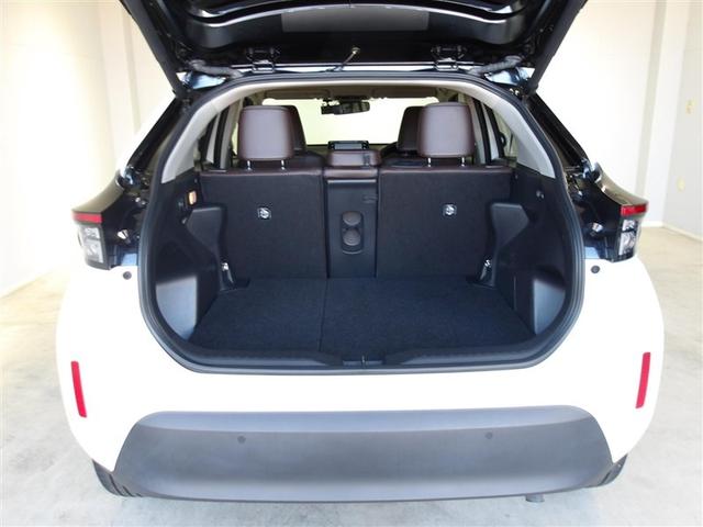 ヤリスクロス ハイブリッドＺ　サポカーＳ　クルーズコントロール　前後ドライブレコーダー　ＥＴＣ　ブラインドスポットモニター　両席シートヒーター　リアスポイラー　メディアプレイヤー接続　バックモニター　純正アルミ（31枚目）