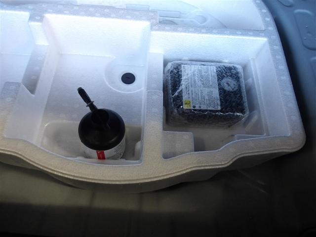 ヤリスクロス ハイブリッドＺ　サポカーＳ　クルーズコントロール　前後ドライブレコーダー　ＥＴＣ　ブラインドスポットモニター　両席シートヒーター　リアスポイラー　メディアプレイヤー接続　バックモニター　純正アルミ（33枚目）