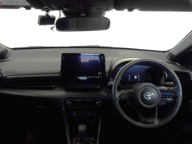 ヤリス G サポカーS ETC 前後ドライブレコーダー メディアプレイヤー接続 バックモニター モケットシート フルセグ 車線逸脱警報 横滑り防止装置 パワーウィンドウ 先進ライト スマートキー(4枚目)