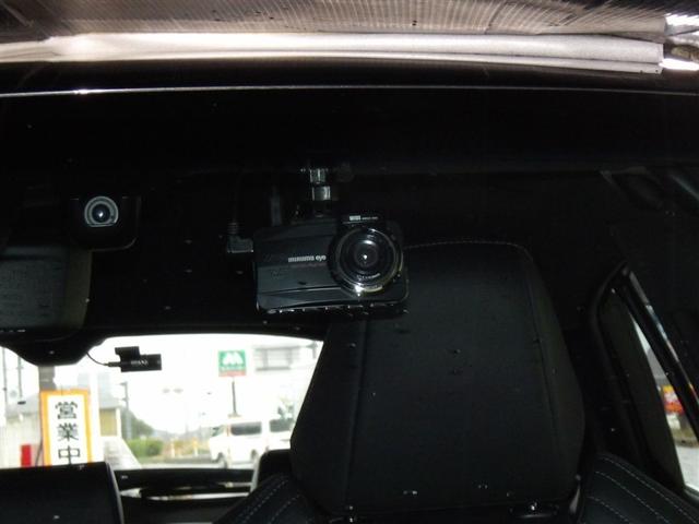 ハリアーハイブリッド Z レザーパッケージ サポカーS 寒冷地仕様 4WD クルーズコントロール 前後ドライブレコーダー ETC 両席シートヒーター パワーシート ブラインドスポットモニター パノラミックビューモニター メディアプレイヤー接続(8枚目)