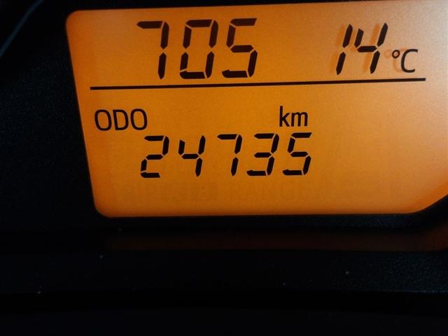 ヴィッツ Ｆ　セーフティーエディションＩＩ　フルセグ　メモリーナビ　ＤＶＤ再生　バックカメラ　衝突被害軽減システム　ＥＴＣ　ドラレコ　ＬＥＤヘッドランプ（8枚目）