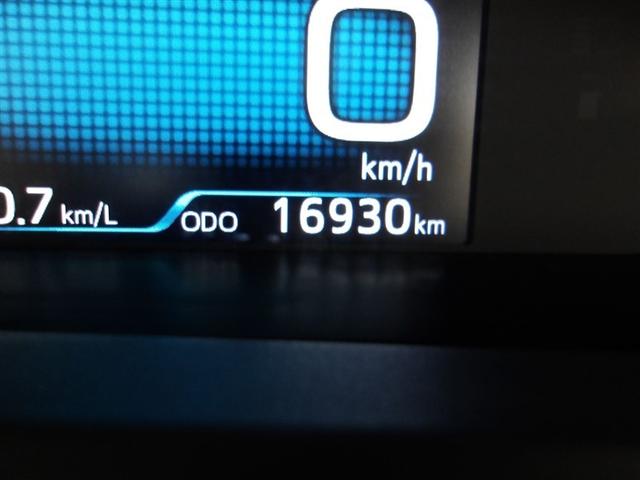 プリウス Ｓ　フルセグ　メモリーナビ　ＤＶＤ再生　バックカメラ　衝突被害軽減システム　ＥＴＣ　ＬＥＤヘッドランプ（8枚目）