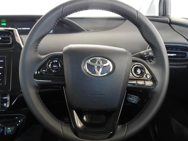 プリウス Ｓ　フルセグ　メモリーナビ　ＤＶＤ再生　バックカメラ　衝突被害軽減システム　ＥＴＣ　ＬＥＤヘッドランプ（9枚目）