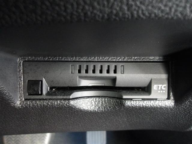 プリウス Ｓ　フルセグ　メモリーナビ　ＤＶＤ再生　バックカメラ　衝突被害軽減システム　ＥＴＣ　ＬＥＤヘッドランプ（18枚目）